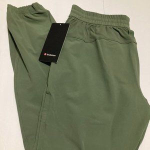 Lululemon size XXL License to Train Jogger Colour green twill (No tags)